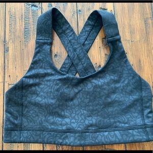 Lululemon sports bra